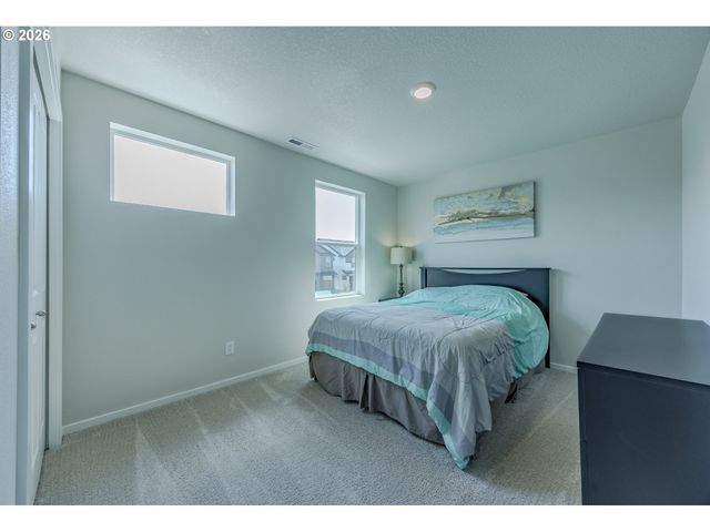 2674 26TH Loop, Springfield, OR 97477