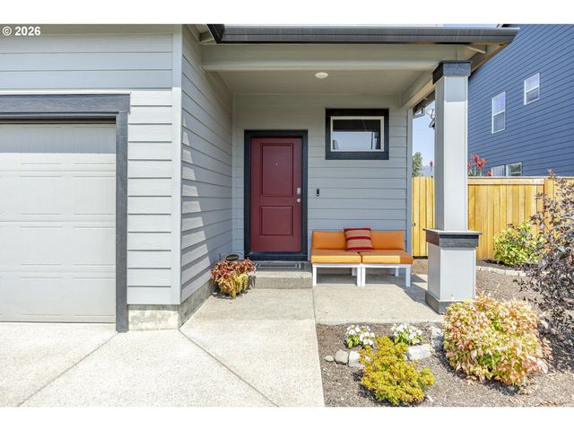 2674 26TH Loop, Springfield, OR 97477