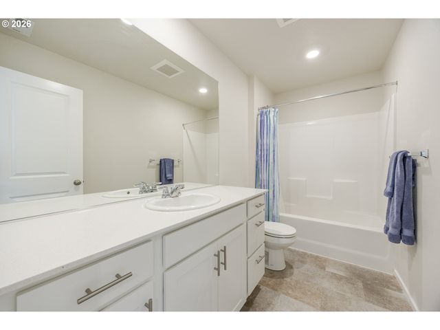 2674 26TH Loop, Springfield, OR 97477