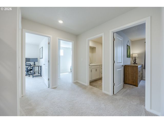 2674 26TH Loop, Springfield, OR 97477