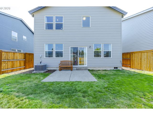 2674 26TH Loop, Springfield, OR 97477