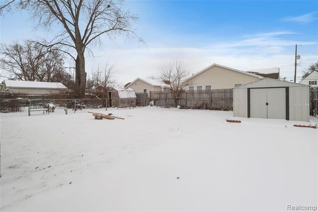 1335 Connell Street, Burton, MI 48529