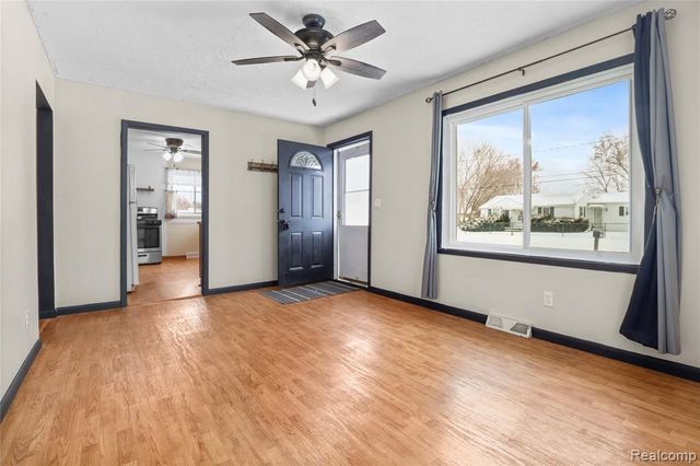 1335 Connell Street, Burton, MI 48529