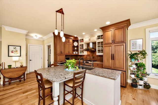 7640 Escalade Court, West Des Moines, IA 50266