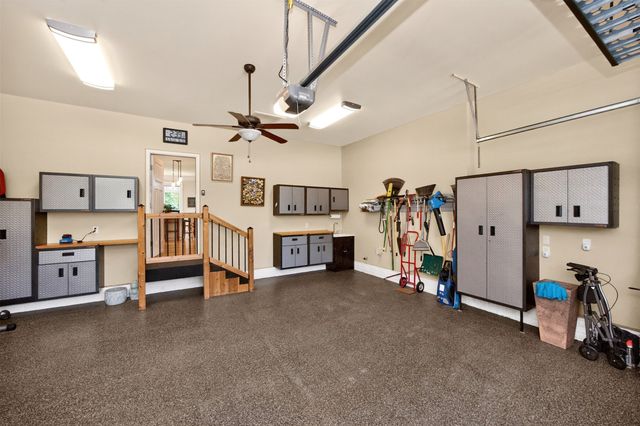 7640 Escalade Court, West Des Moines, IA 50266
