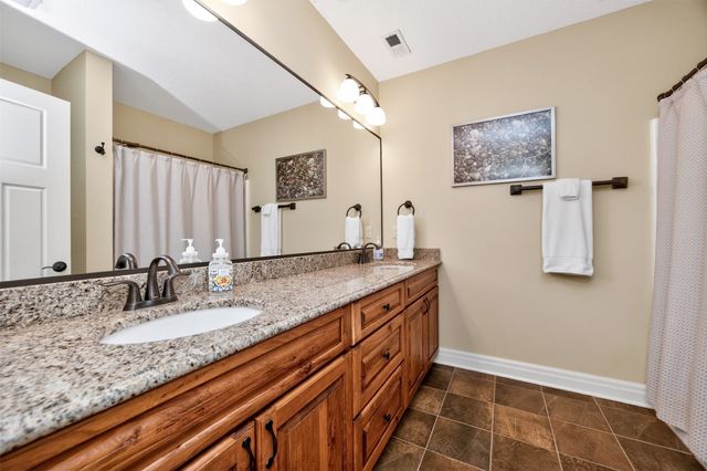 7640 Escalade Court, West Des Moines, IA 50266