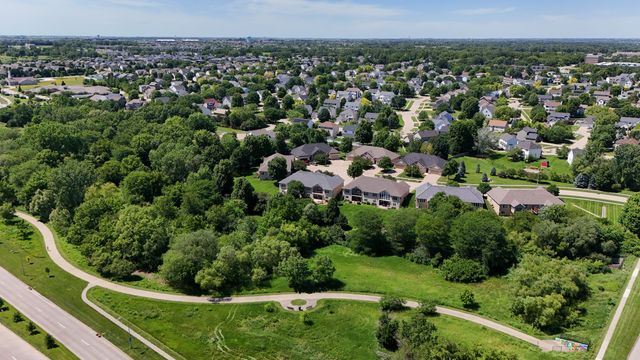 7640 Escalade Court, West Des Moines, IA 50266