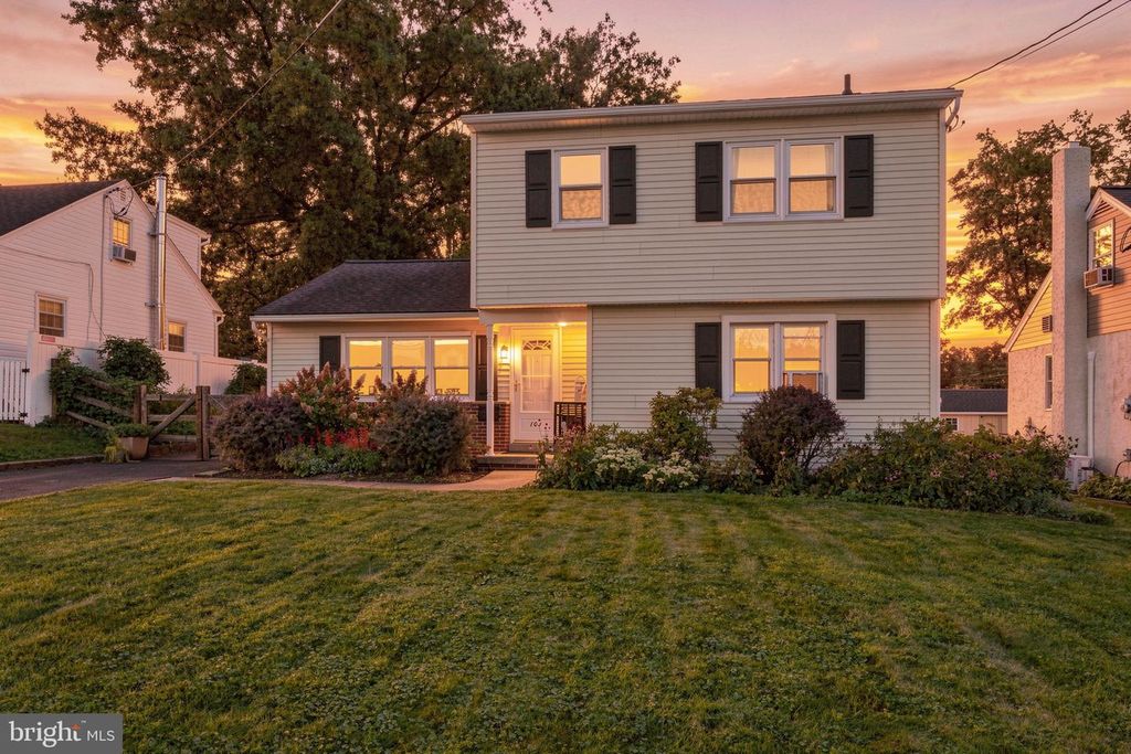 103 DILL AVE, PERKASIE, PA 18944 — photo 2