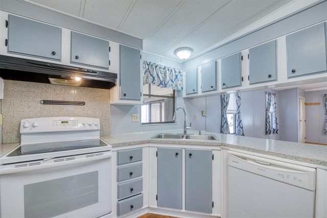 283 PELICAN DRIVE N, Oldsmar, FL 34677