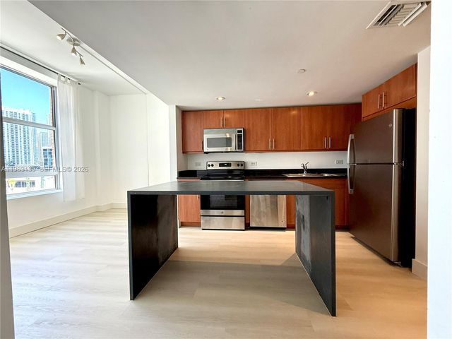 111 E Flagler St 805, Miami, FL 33131