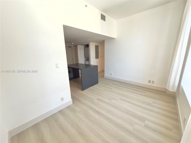 111 E Flagler St 805, Miami, FL 33131