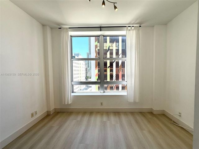 111 E Flagler St 805, Miami, FL 33131