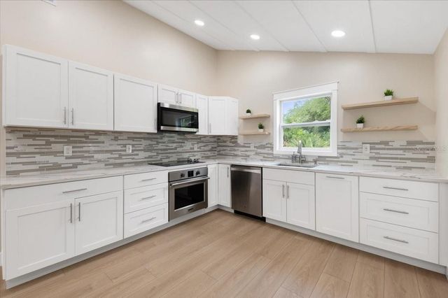 2580 SHAMROCK DRIVE, Venice, FL 34293