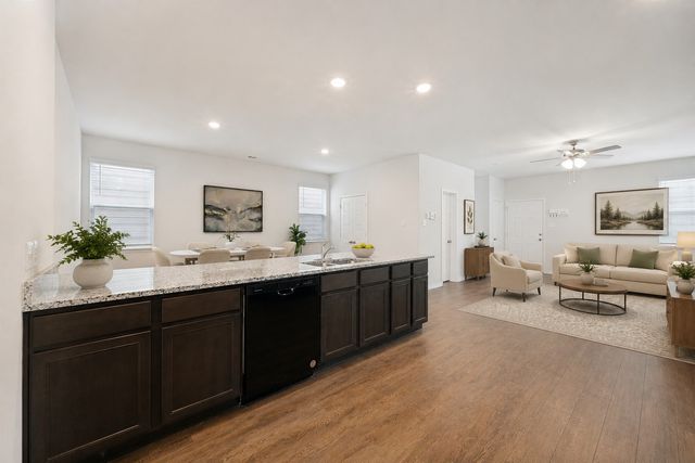 5569 Willamette Drive, Fort Worth, TX 76119
