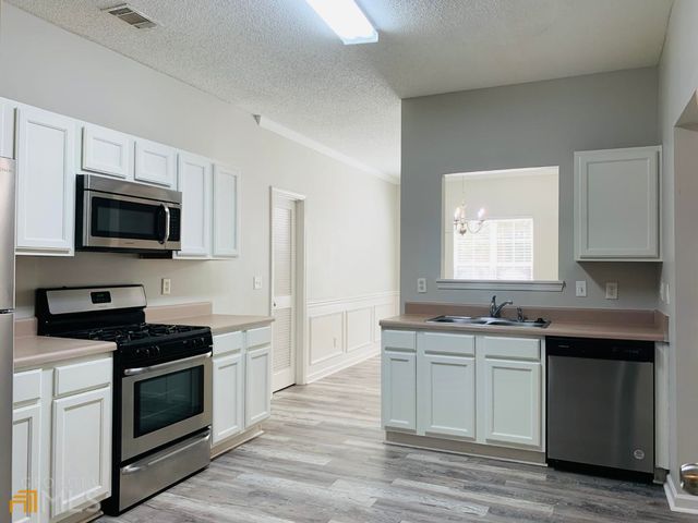 221 Southwind Lane, Newnan, GA 30265