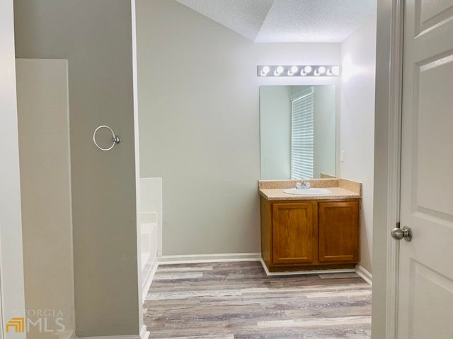 221 Southwind Lane, Newnan, GA 30265