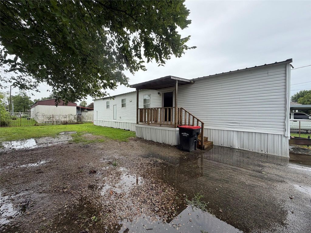14126 Waxahachie Street, Houston, TX 77015