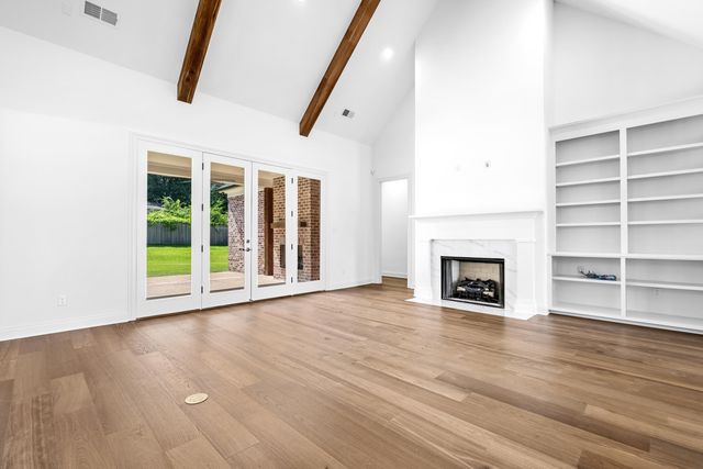 3649 SILVER LAUREL DR, Germantown, TN 38138