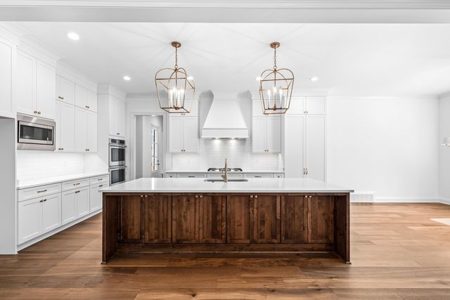 3649 SILVER LAUREL DR, Germantown, TN 38138