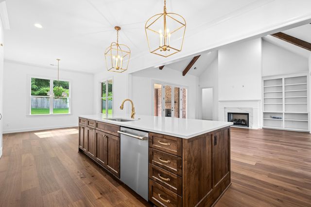 3649 SILVER LAUREL DR, Germantown, TN 38138