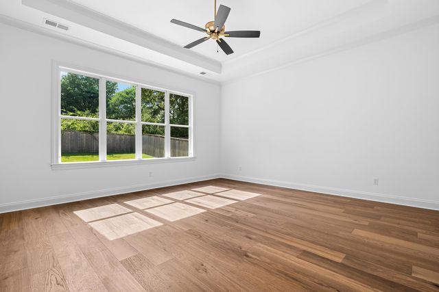 3649 SILVER LAUREL DR, Germantown, TN 38138