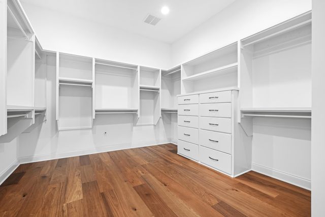 3649 SILVER LAUREL DR, Germantown, TN 38138