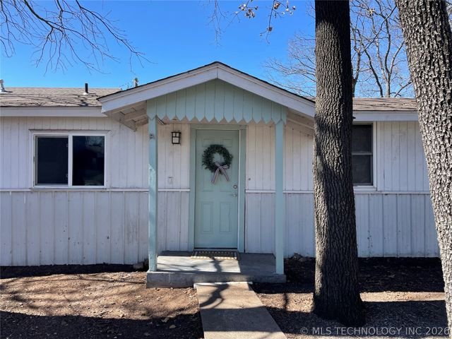 111 Leoser Street, Tahlequah, OK 74464