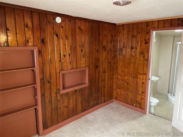 111 Leoser Street, Tahlequah, OK 74464