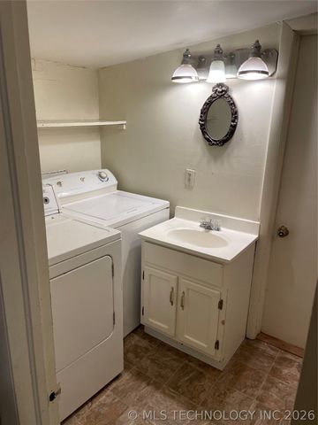 111 Leoser Street, Tahlequah, OK 74464