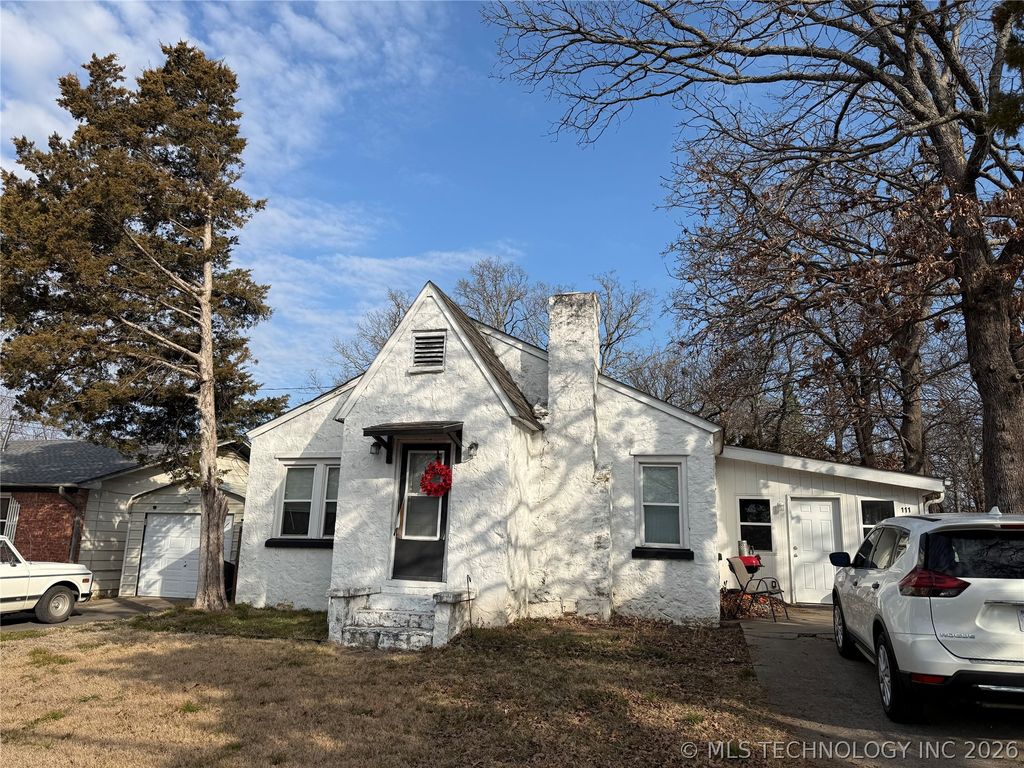111 Leoser Street, Tahlequah, OK 74464