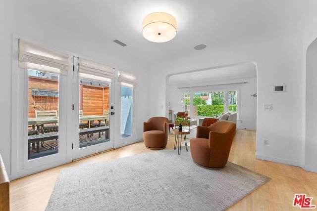 8814 Rosewood Avenue, Los Angeles, CA 90048
