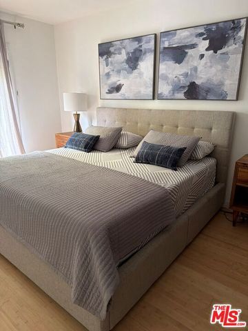 8814 Rosewood Avenue, Los Angeles, CA 90048