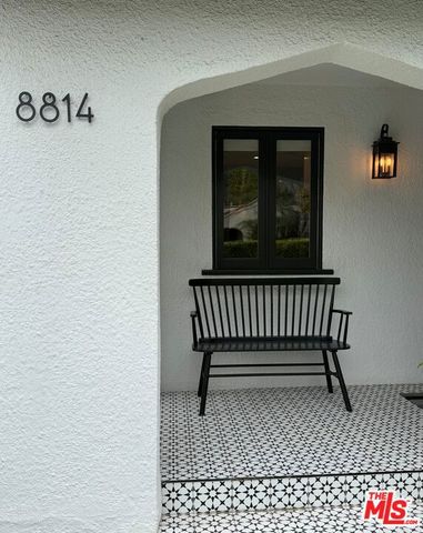 8814 Rosewood Avenue, Los Angeles, CA 90048