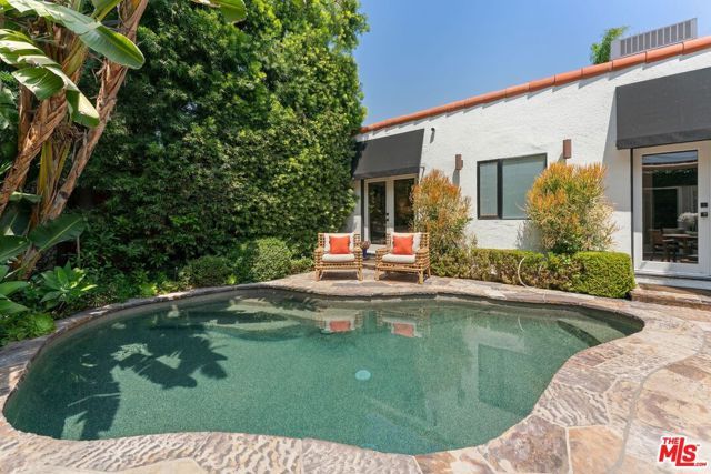 8814 Rosewood Avenue, Los Angeles, CA 90048