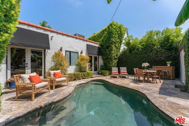 8814 Rosewood Avenue, Los Angeles, CA 90048