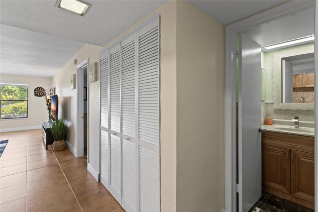 2312 S Cypress Bend Dr 205, Pompano Beach, FL 33069