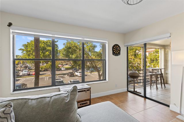 2312 S Cypress Bend Dr 205, Pompano Beach, FL 33069