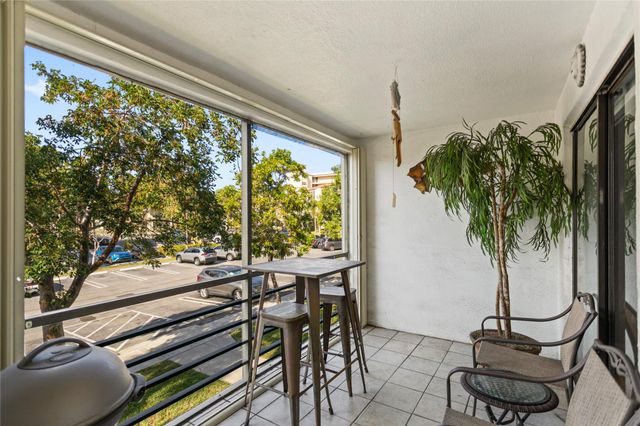 2312 S Cypress Bend Dr 205, Pompano Beach, FL 33069