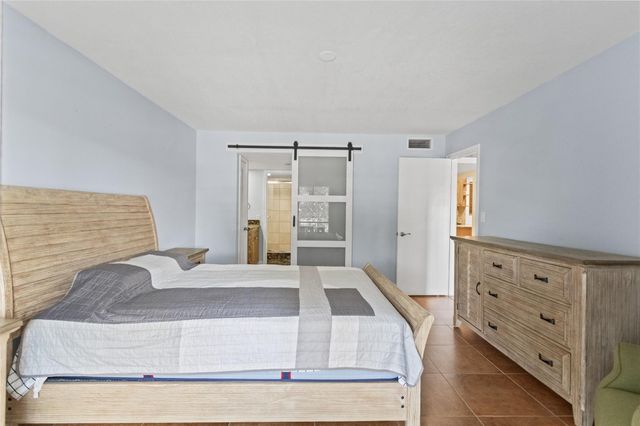 2312 S Cypress Bend Dr 205, Pompano Beach, FL 33069