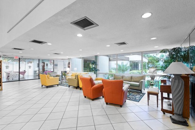 2312 S Cypress Bend Dr 205, Pompano Beach, FL 33069