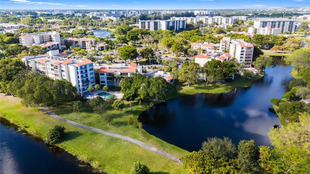 2312 S Cypress Bend Dr 205, Pompano Beach, FL 33069