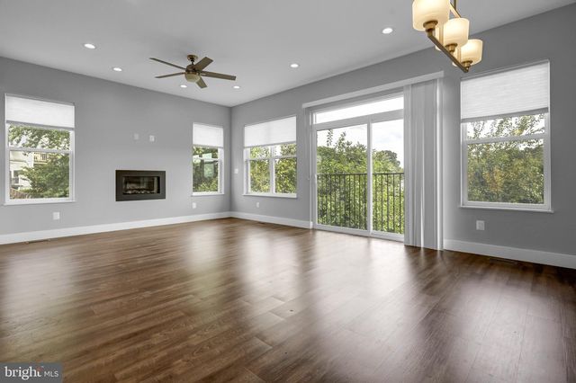 2003 S LINCOLN, Arlington, VA 22204