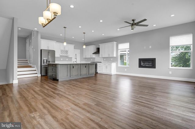 2003 S LINCOLN, Arlington, VA 22204