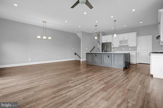 2003 S LINCOLN, Arlington, VA 22204