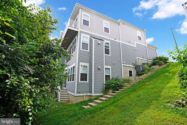 2003 S LINCOLN, Arlington, VA 22204