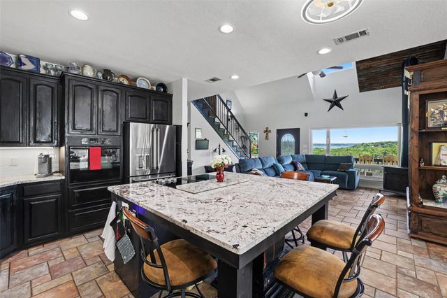9859 Hodge Canyon DR, Salado, TX 76571