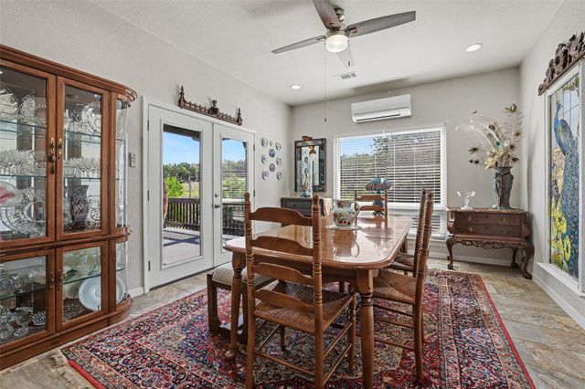 9859 Hodge Canyon DR, Salado, TX 76571