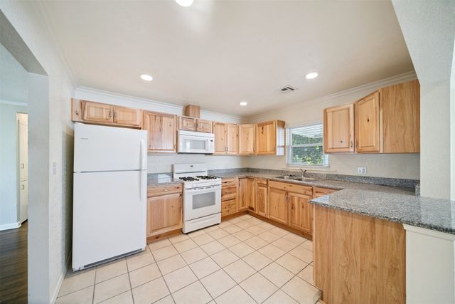 330 E 46th Street, Tulsa, OK 74105
