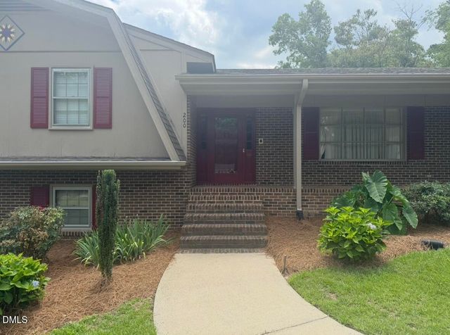 200 Edgewater Drive, Broadway, NC 27505
