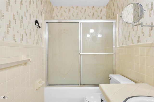 200 Edgewater Drive, Broadway, NC 27505
